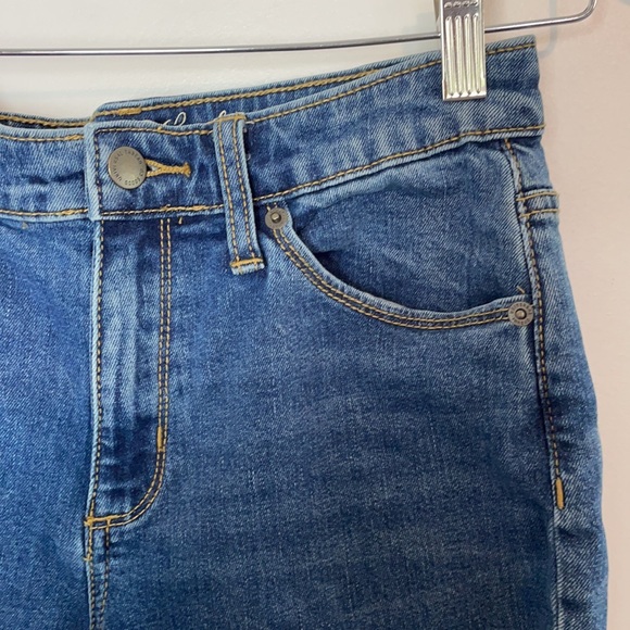 Universal Thread Color Block Cropped Jeans - Picture 9 of 13